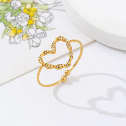 Ring met hartje steentjes goud