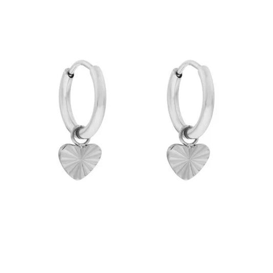 Flamed heart earrings silver