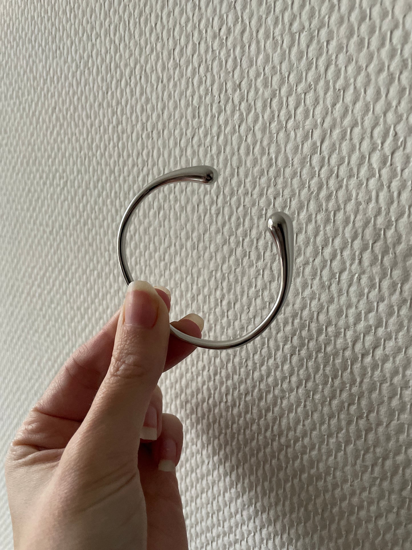 Connected bangle zilver