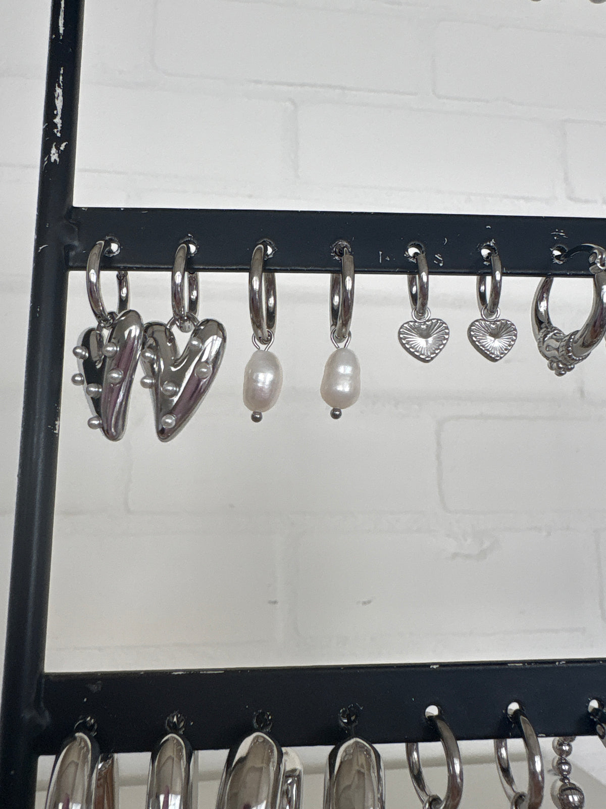 Zoet water parel oorbellen zilver