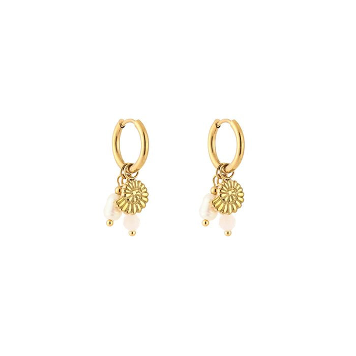 Mini schelp parel oorbellen beige