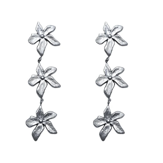 Triple flower oorbellen zilver