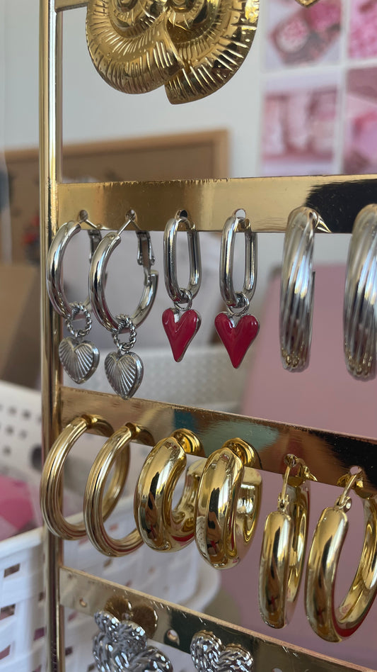 Rode hartjes oorbellen zilver